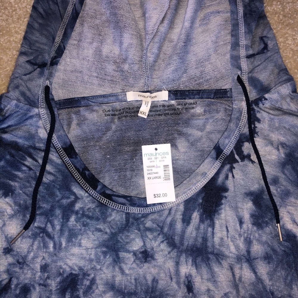 Brand new with 🏷 Maurices tie dyed plus size top
